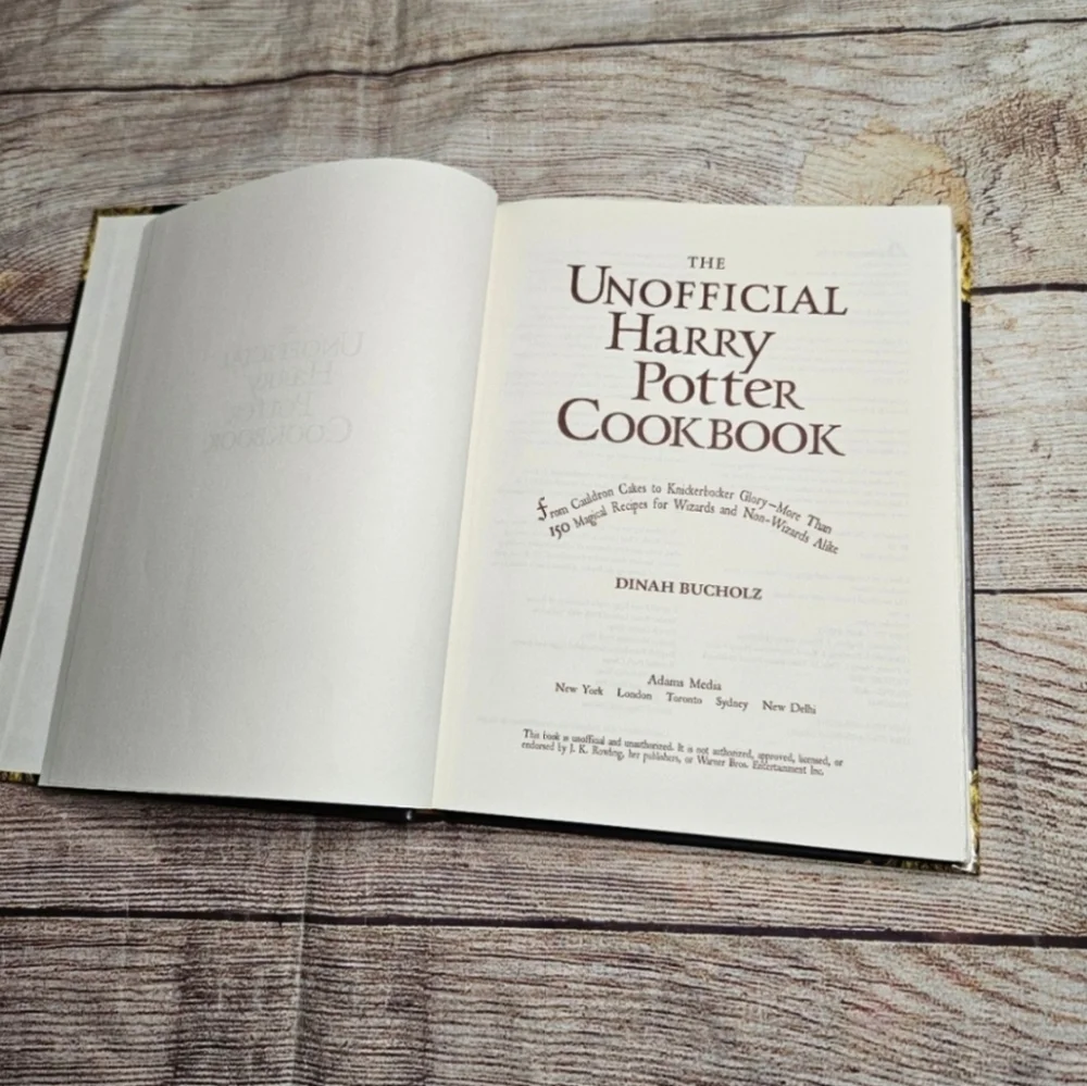 The Unofficial Harry Potter cookbook Dinah Bucholz hardcover Cook book